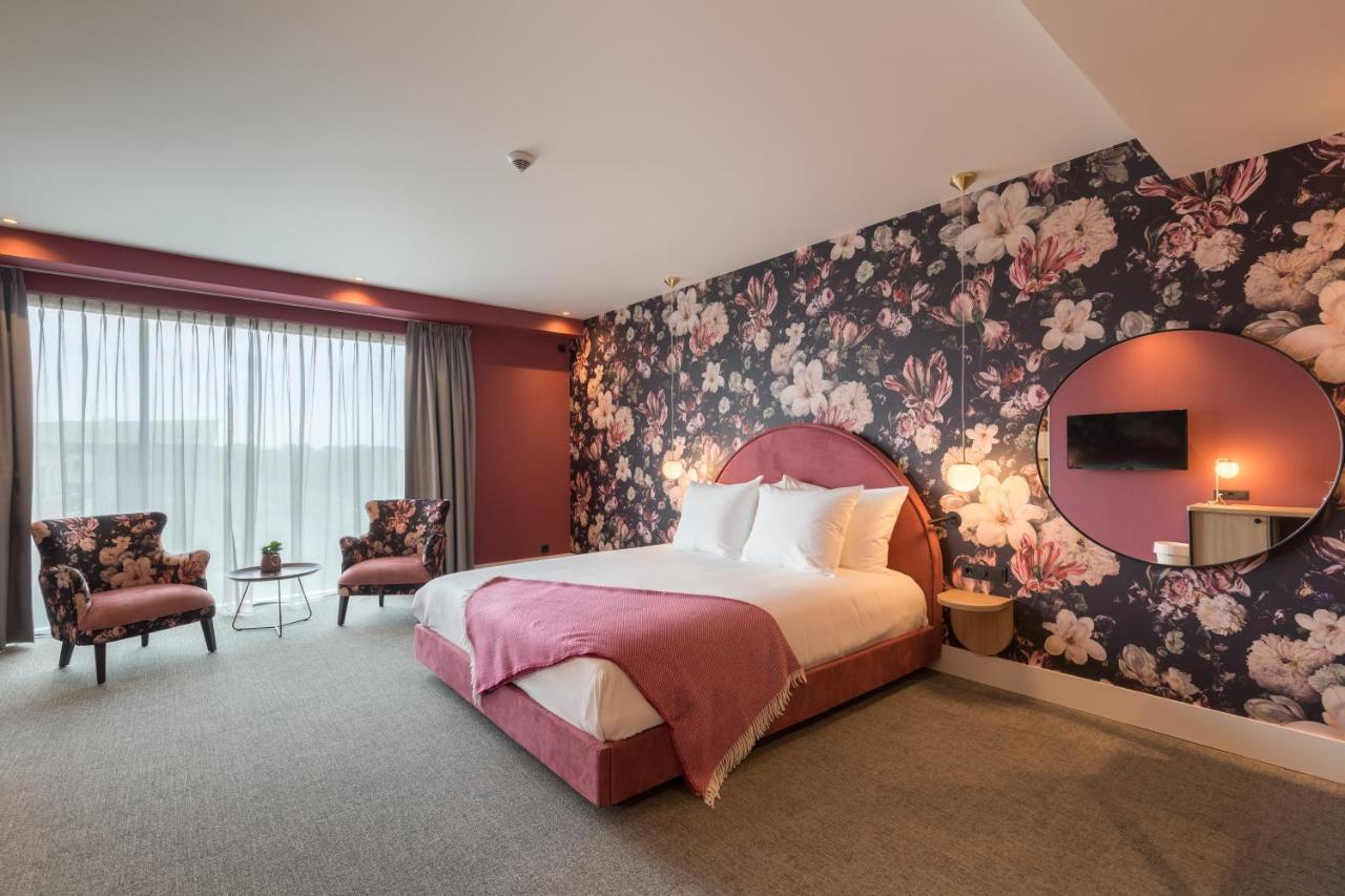 Van Der Valk Hotel Venlo Bagian luar foto